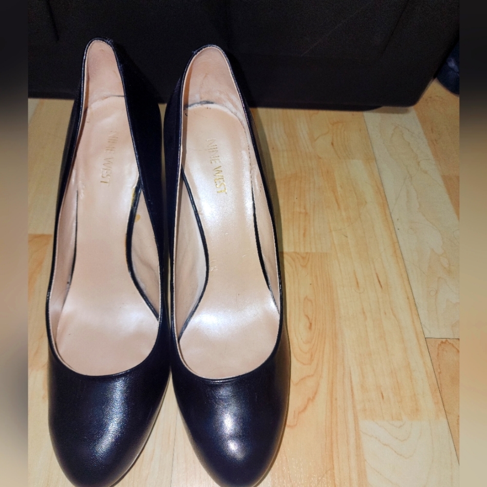 Nine West square heel pumps